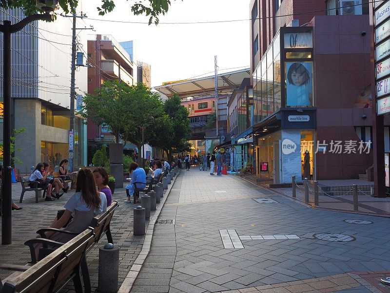 station square street Jiyugaoka stationtown scape Jiyugaoka，目黑区，东京，日本